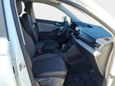 Used 2022 Volkswagen Taos SE image 14