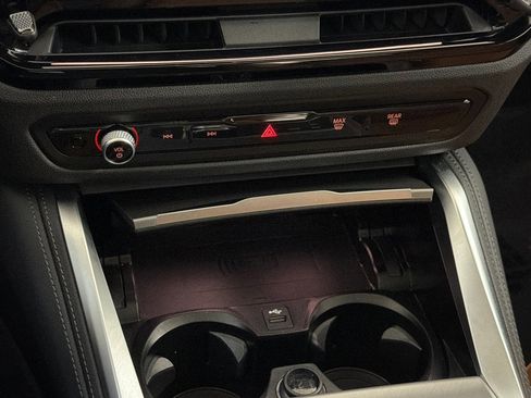 Used 2025 BMW 230i Coupe w/ M Sport Package RWD image 17