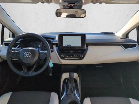 Used 2025 Toyota Corolla LE image 20