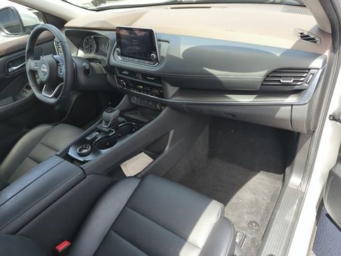 Certified 2023 Nissan Rogue SV w/ SV Premium B Package AWD/4WD image 23