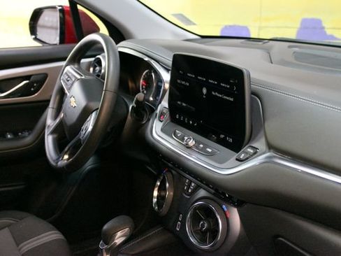 Used 2025 Chevrolet Blazer LT AWD/4WD image 11