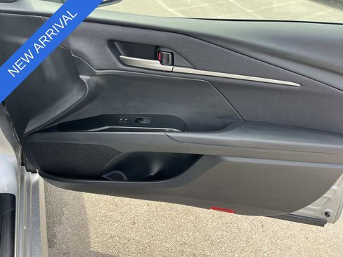 Used 2025 Toyota Camry LE w/ Convenience Package image 20