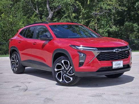New 2026 Chevrolet Trax RS w/ Sunroof Package FWD image 1