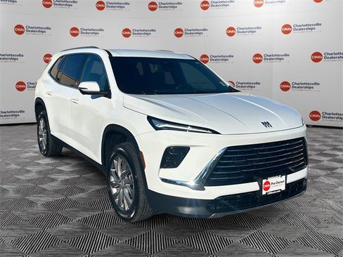 Certified 2025 Buick Enclave Preferred image 8