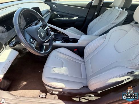Used 2025 Hyundai Elantra Limited FWD image 14
