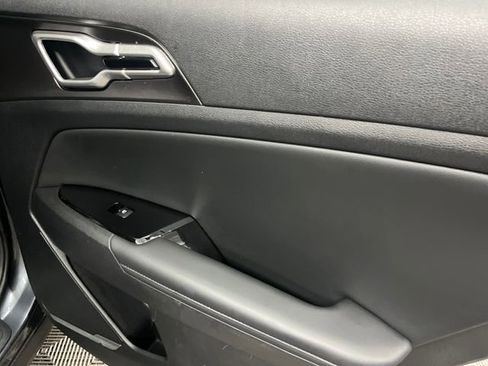 Certified 2023 Kia Sportage EX image 30