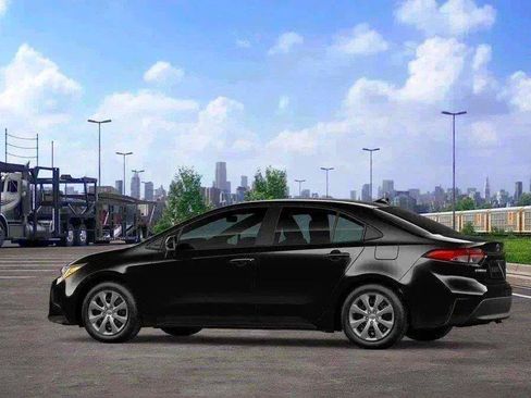 New 2026 Toyota Corolla LE FWD image 5