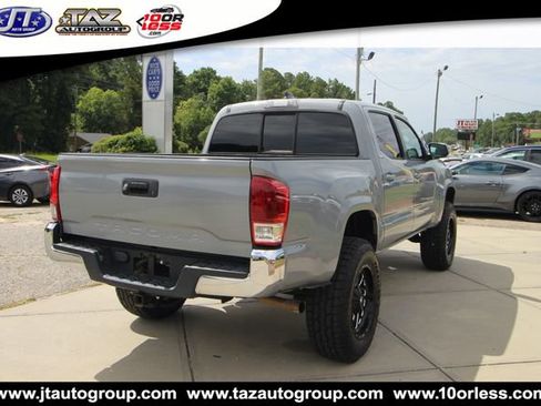 Used 2020 Toyota Tacoma SR5 RWD image 7