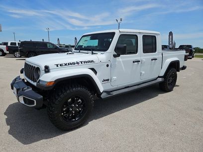 New 2026 Jeep Gladiator Sport