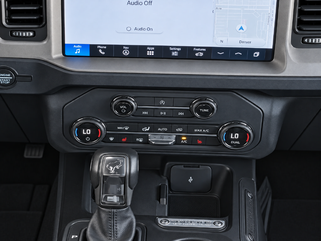 Used 2025 Ford Bronco Outer Banks AWD/4WD image 12
