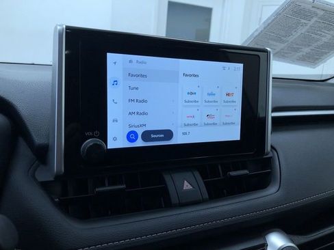 Certified 2025 Toyota RAV4 LE image 28