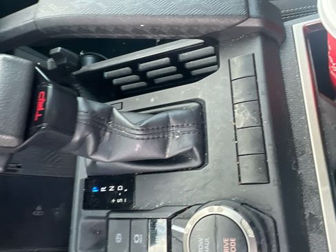 Used 2024 Toyota Tacoma 4x4 Double Cab image 10