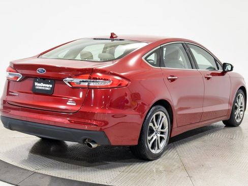 Used 2019 Ford Fusion SEL image 11
