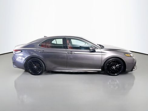 Used 2023 Toyota Camry XSE FWD image 11