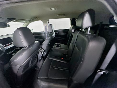 Used 2024 Kia Sorento S image 27
