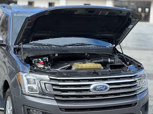 Used 2020 Ford Expedition XLT w/ Equipment Group 202A RWD image 39