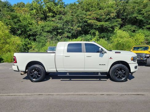 Used 2022 RAM 2500 Limited w/ Night Edition AWD/4WD image 2