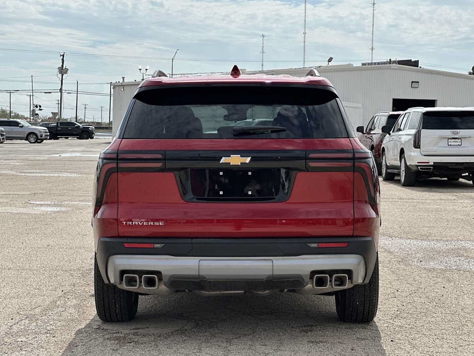 Used 2027 Chevrolet Traverse LT FWD image 13