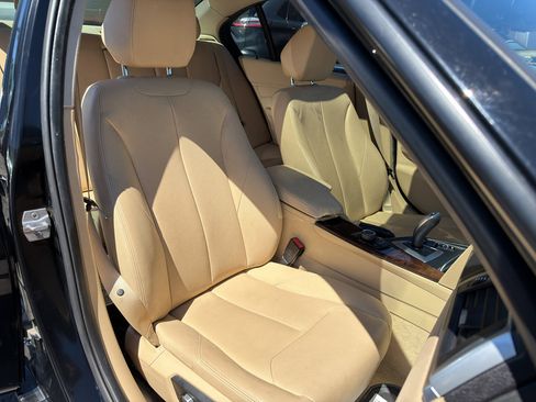 Used 2016 BMW 320i xDrive Sedan AWD/4WD image 17