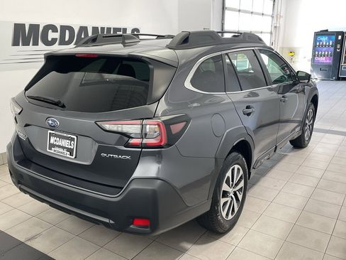 Used 2024 Subaru Outback Premium image 4