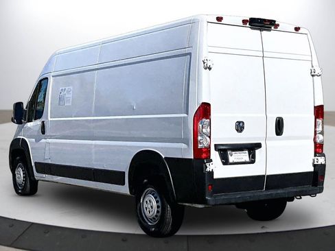 Used 2024 RAM ProMaster 2500 w/ Convenience Group image 7