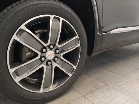 Used 2019 GMC Acadia Denali FWD image 31