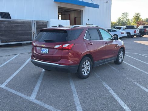 Used 2018 Chevrolet Equinox LT w/ Sun & Infotainment Package FWD image 5