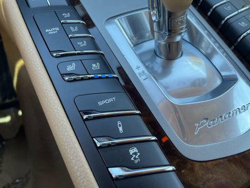 Used 2014 Porsche Panamera 4 image 27