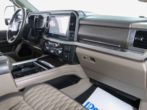 Used 2025 Ford F450 Platinum w/ Platinum Plus Package image 30