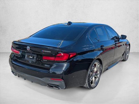 Used 2023 BMW M550i xDrive w/ Dynamic Handling Package image 5