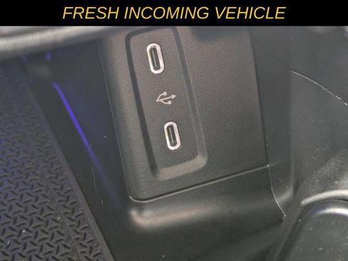 Used 2025 Mercedes-Benz GLC 350e 4MATIC w/ AMG Line image 18