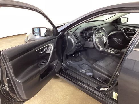 Used 2017 Nissan Altima 2.5 S w/ Power Driver Seat Package FWD image 11