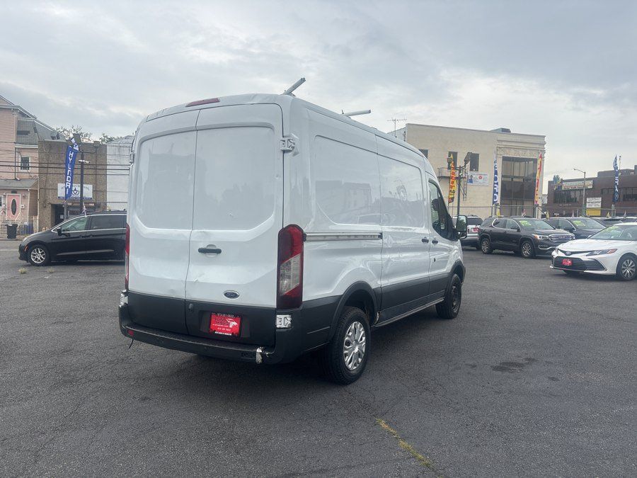 Used 2016 Ford Transit 250 130 Medium Roof w/ Exterior Upgrade Package RWD image 3