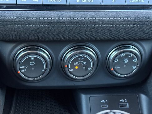 Used 2024 Nissan Z Sport w/ Floor Mat Package image 17