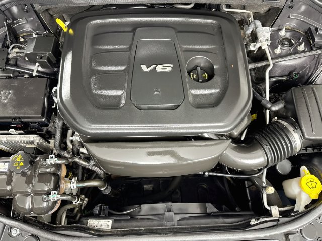 Used 2017 Jeep Grand Cherokee Limited AWD/4WD image 31