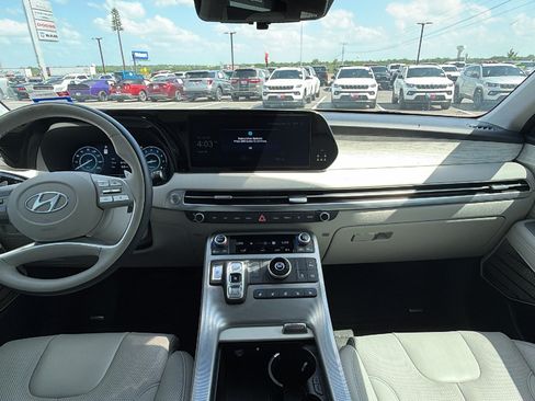 Used 2025 Hyundai Palisade Calligraphy FWD image 17