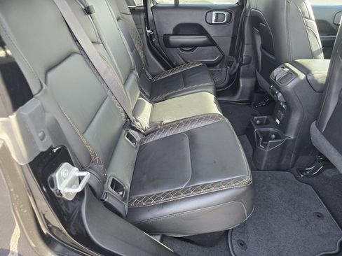 Used 2021 Jeep Gladiator Overland image 22