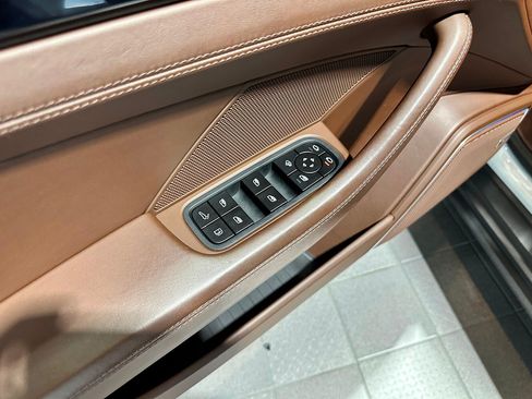 Used 2022 Porsche Panamera 4 AWD/4WD image 13
