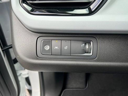 New 2027 Chevrolet Bolt LT w/ Comfort Package image 17