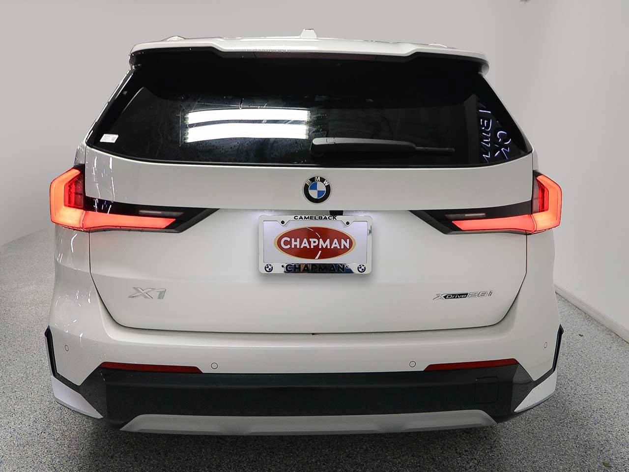 Used 2027 BMW X1 xDrive28i AWD/4WD image 4
