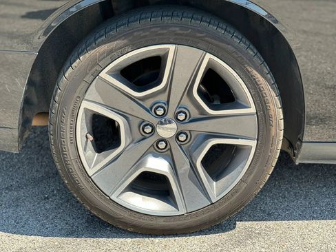 Used 2012 Dodge Challenger R/T RWD image 19