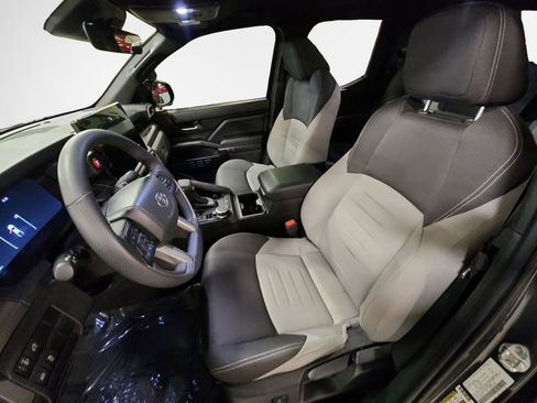 Used 2024 Toyota Tacoma TRD Off-Road image 12