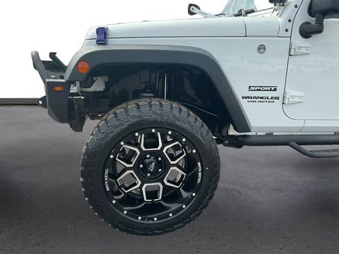 Used 2017 Jeep Wrangler Unlimited Sport w/ Connectivity Group image 13