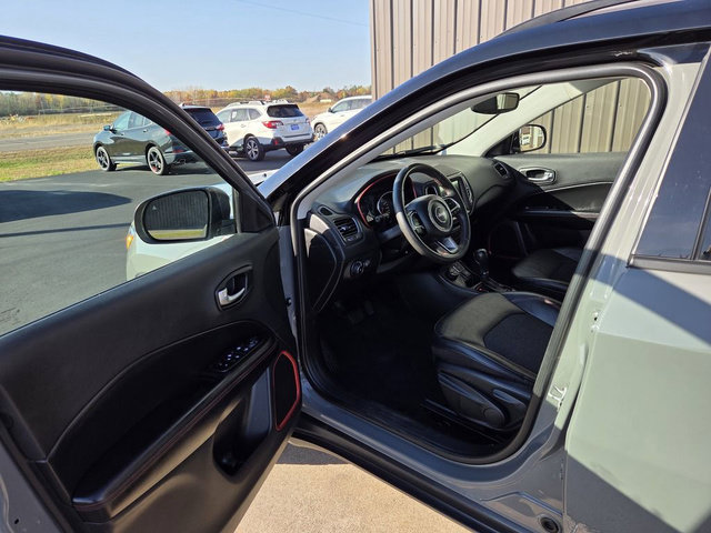 Used 2021 Jeep Compass Trailhawk AWD/4WD image 19