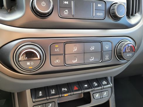 Used 2021 Chevrolet Colorado Z71 w/ Safety Package image 22