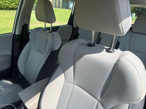 Used 2024 Subaru Forester AWD/4WD image 10