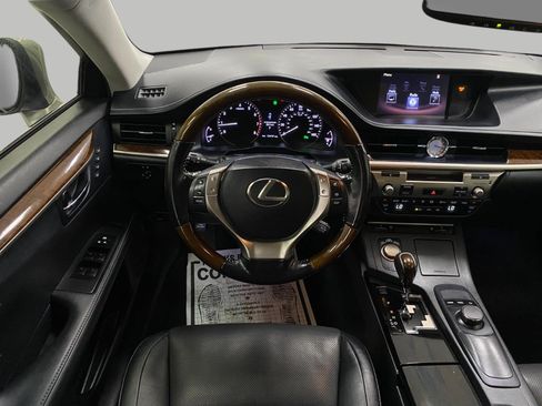 Used 2015 Lexus ES 350 w/ Premium Package FWD image 13