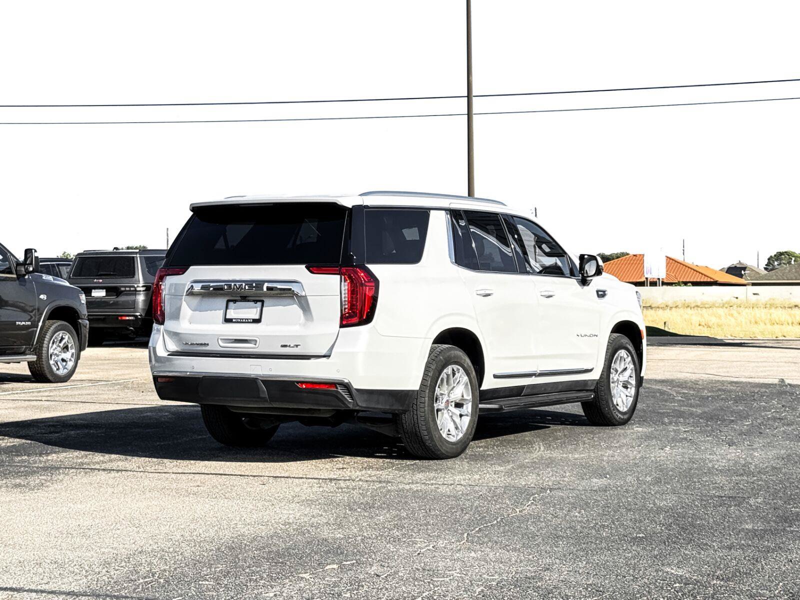 Used 2023 GMC Yukon SLT w/ SLT Premium Package RWD image 10