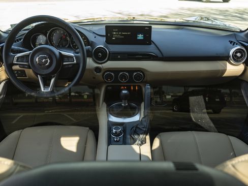 Used 2025 MAZDA MX-5 Miata RF Grand Touring image 62