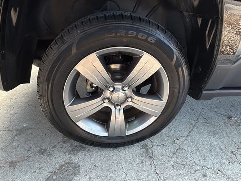Used 2015 Jeep Patriot High Altitude AWD/4WD image 46